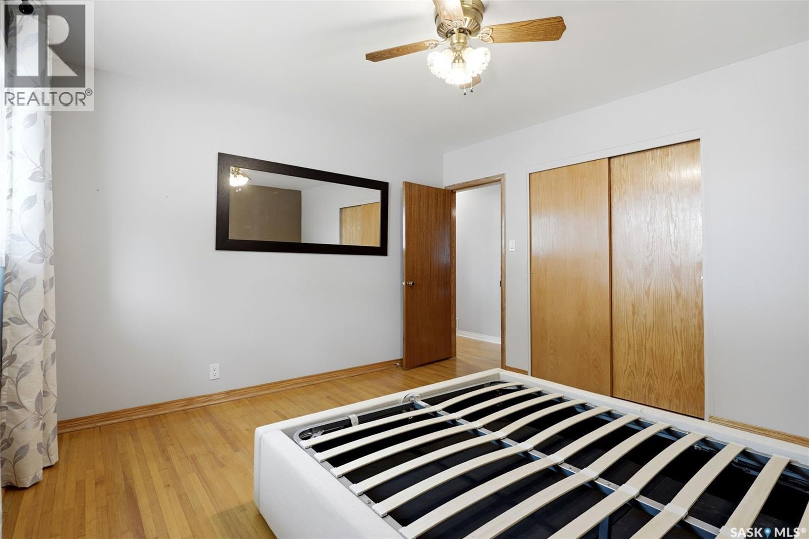 1631 Macpherson Avenue, Regina, SK - Indoor Photo Showing Bedroom
