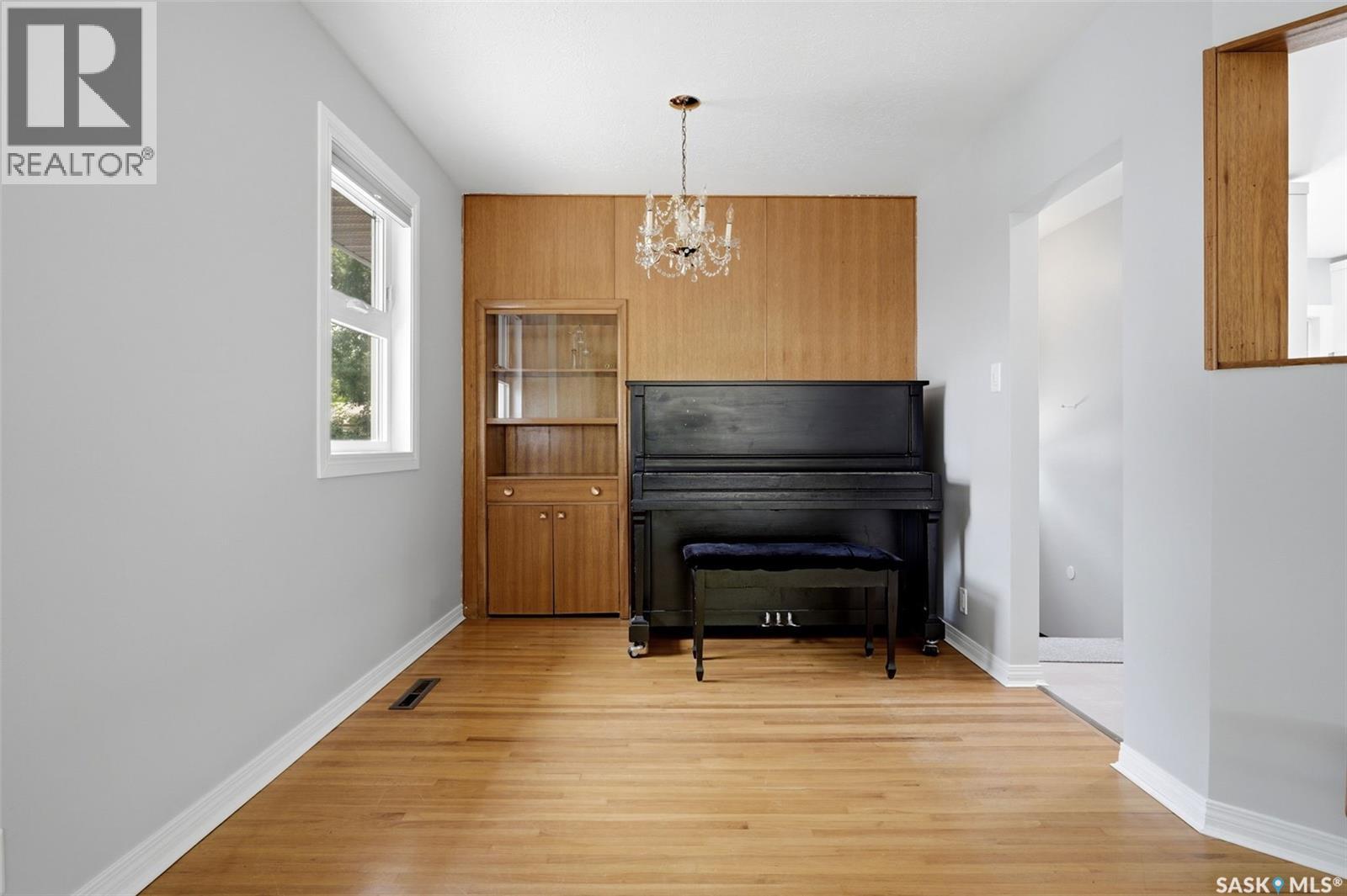 1631 Macpherson Avenue, Regina, SK - Indoor
