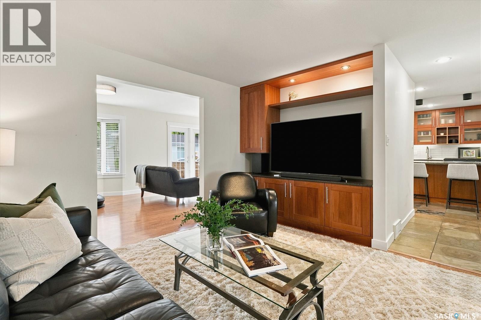 3834 Balfour Place, Saskatoon, SK - Indoor Photo Showing Living Room