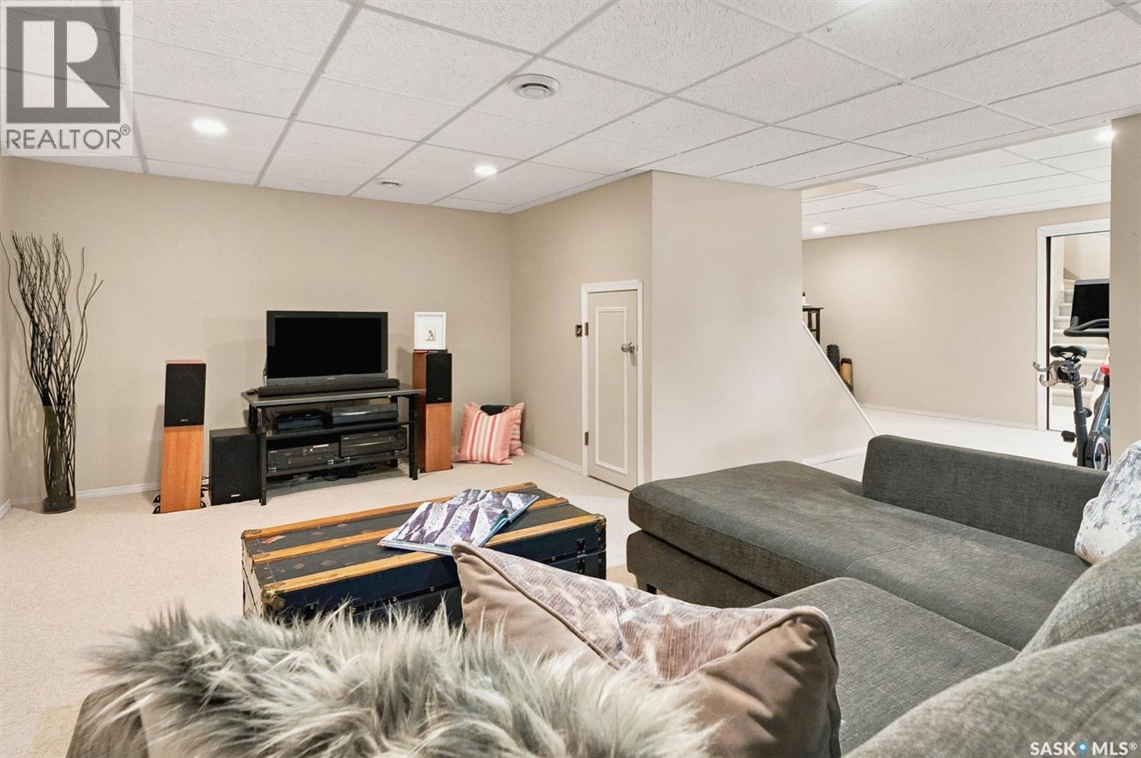3834 Balfour Place, Saskatoon, SK - Indoor