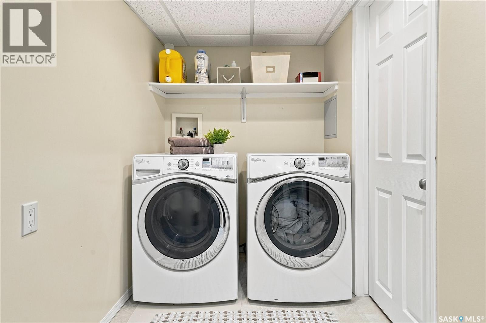 3834 Balfour Place, Saskatoon, SK - Indoor Photo Showing Laundry Room