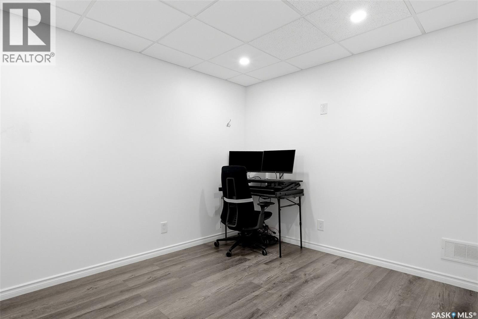 143 1920 7Th Avenue E, Regina, SK - Indoor