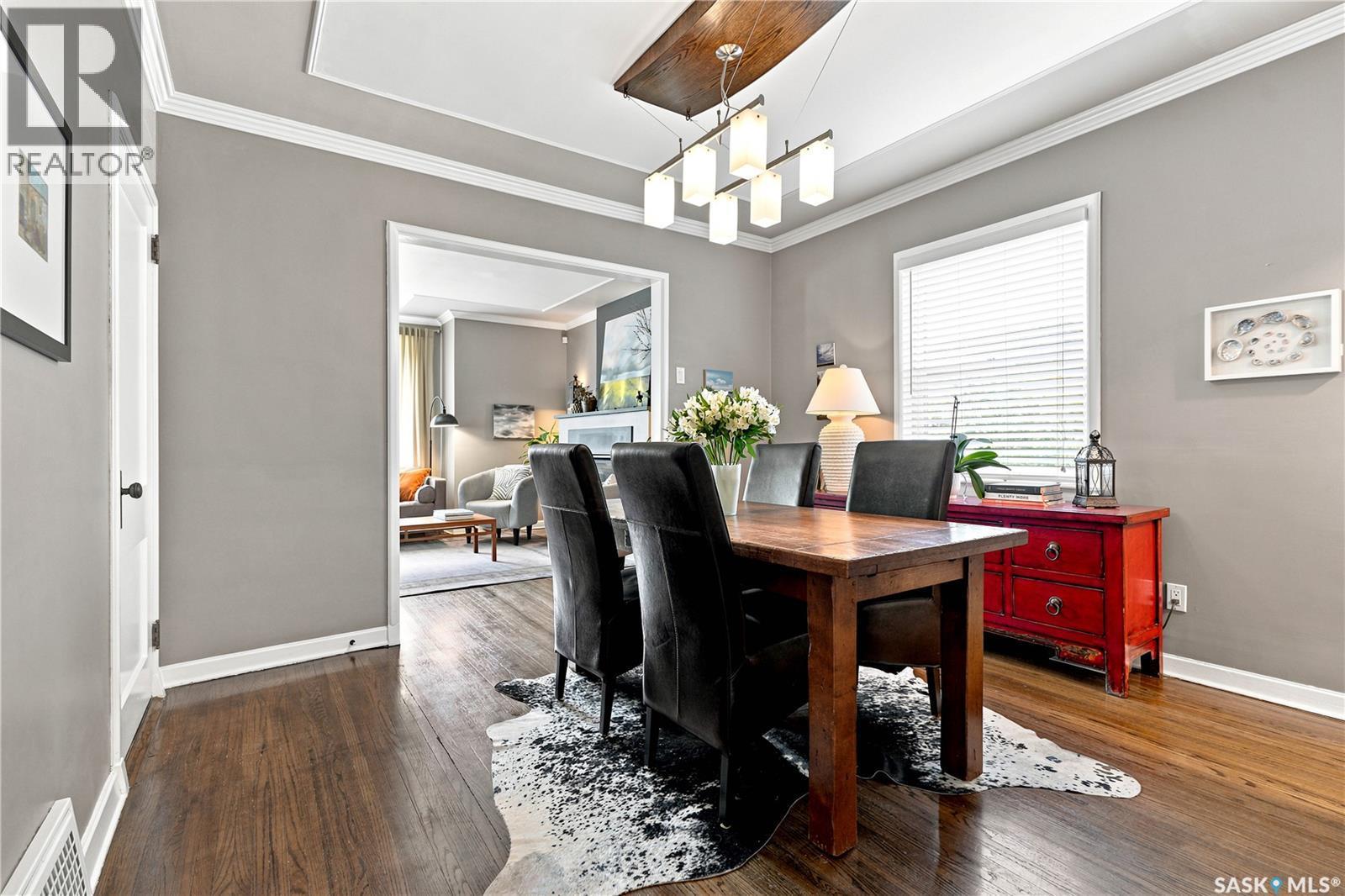 627 12Th Street E, Saskatoon, SK - Indoor Photo Showing Dining Room