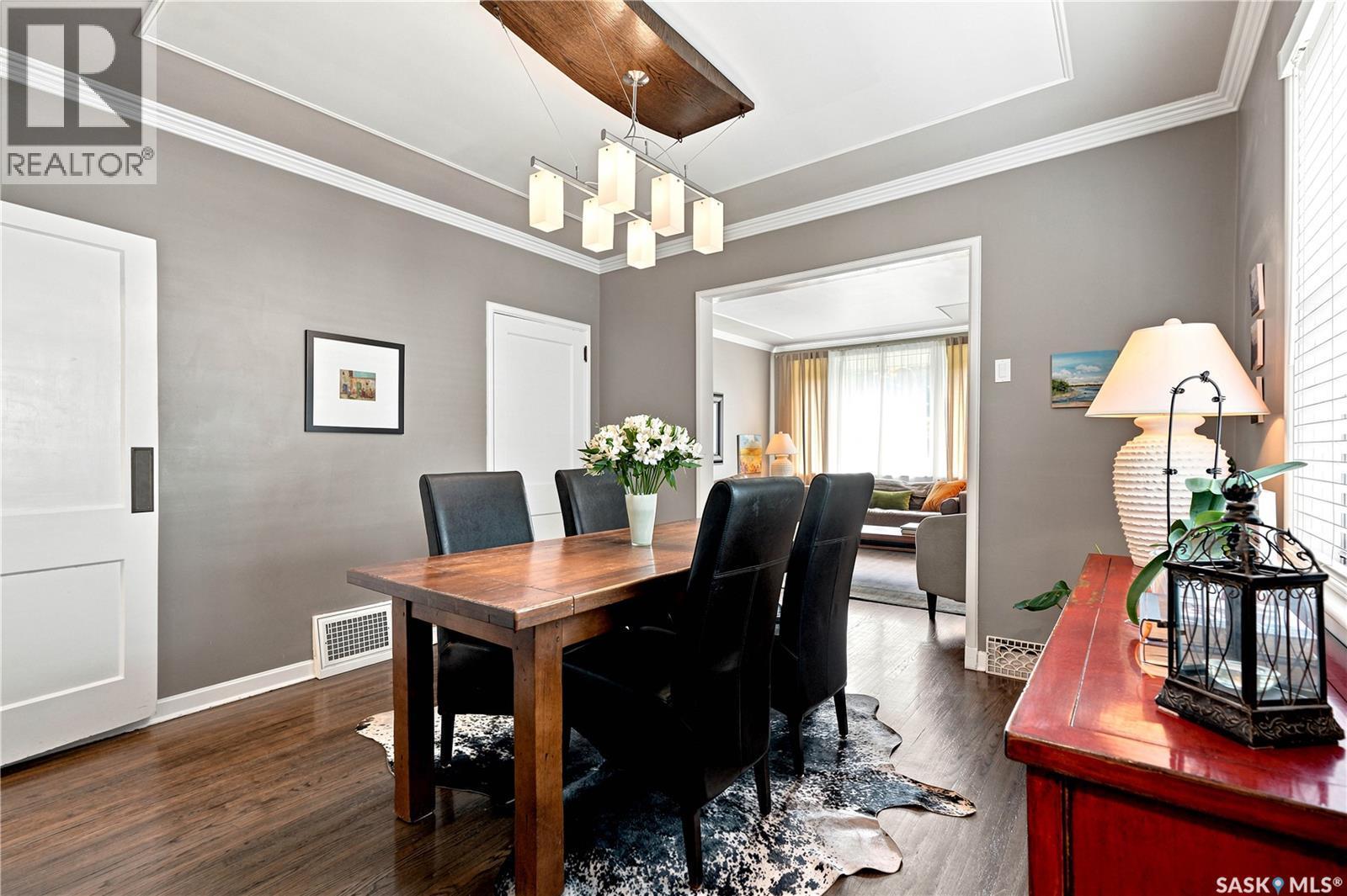 627 12Th Street E, Saskatoon, SK - Indoor Photo Showing Dining Room