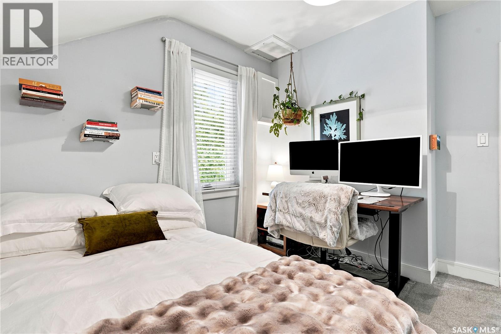 627 12Th Street E, Saskatoon, SK - Indoor Photo Showing Bedroom