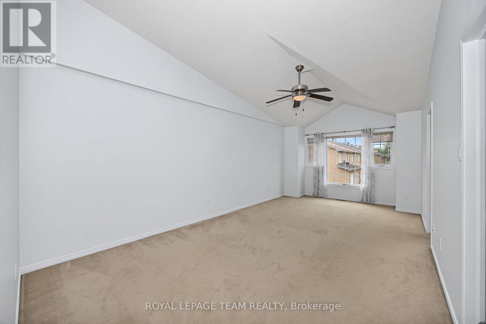 323 Freedom Private, Ottawa, ON - Indoor Photo Showing Other Room