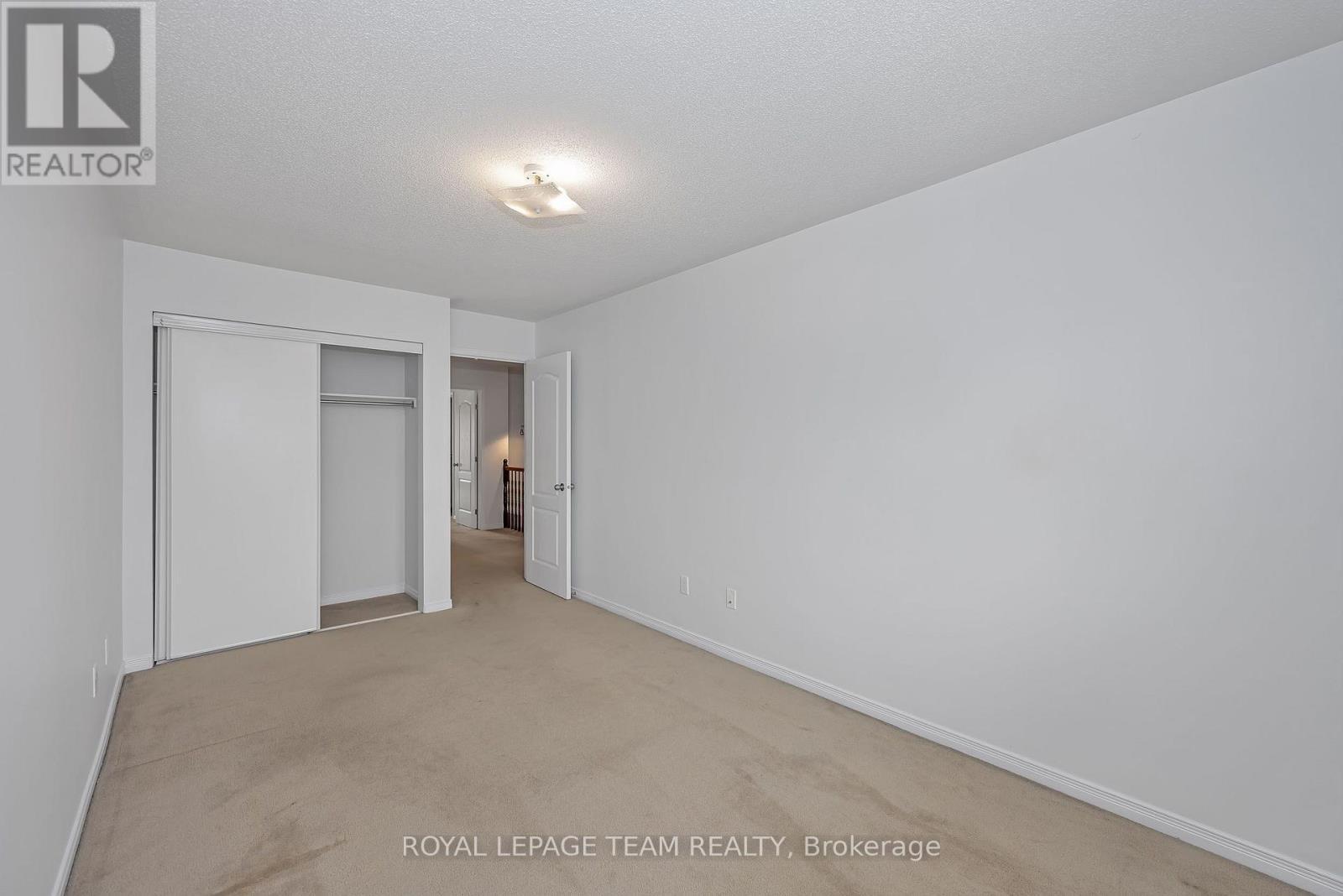 323 Freedom Private, Ottawa, ON - Indoor Photo Showing Other Room