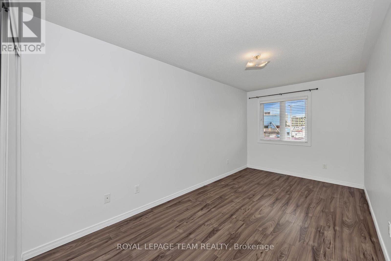 323 Freedom Private, Ottawa, ON - Indoor Photo Showing Other Room