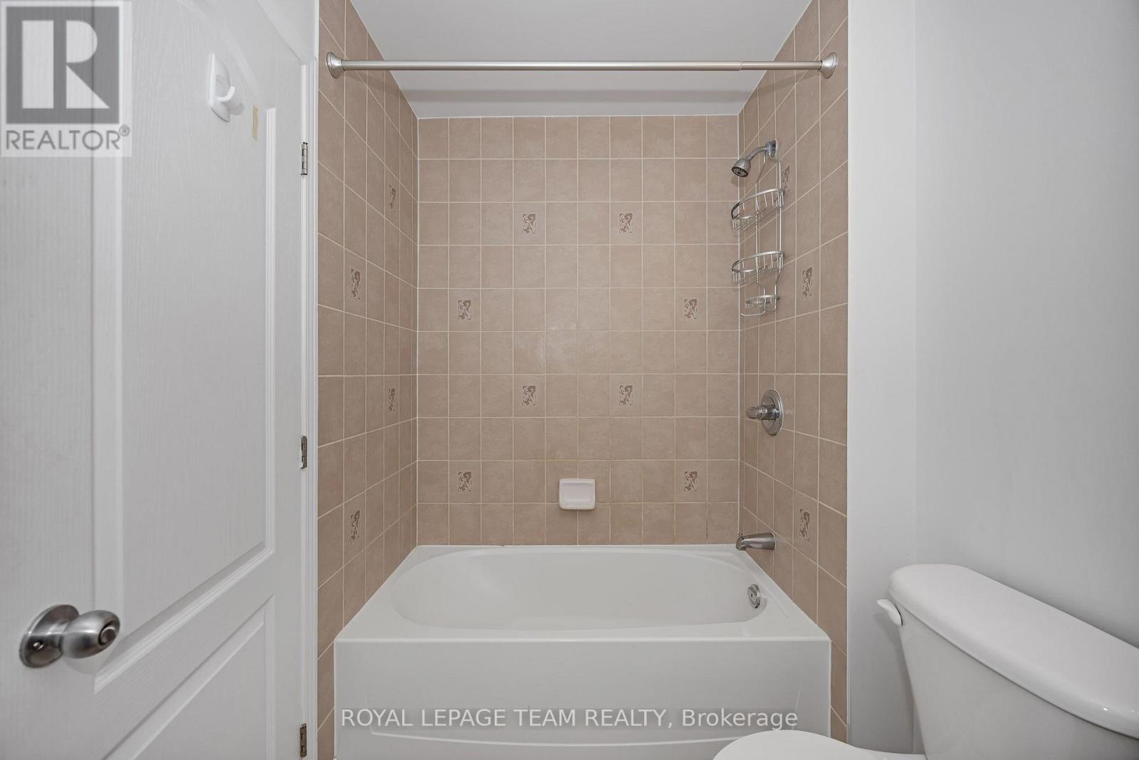323 Freedom Private, Ottawa, ON - Indoor Photo Showing Bathroom