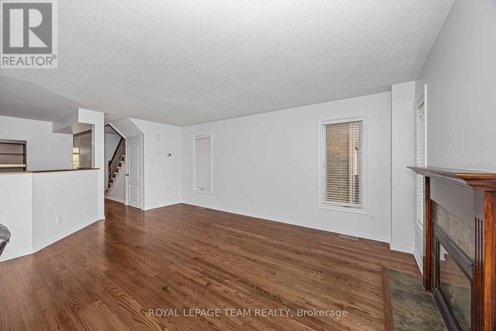 323 Freedom Private, Ottawa, ON - Indoor
