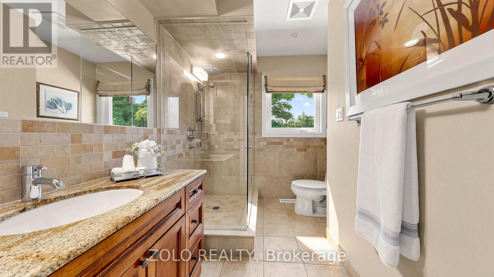 41 Meadowcliffe Drive, Toronto, ON - Indoor Photo Showing Bathroom