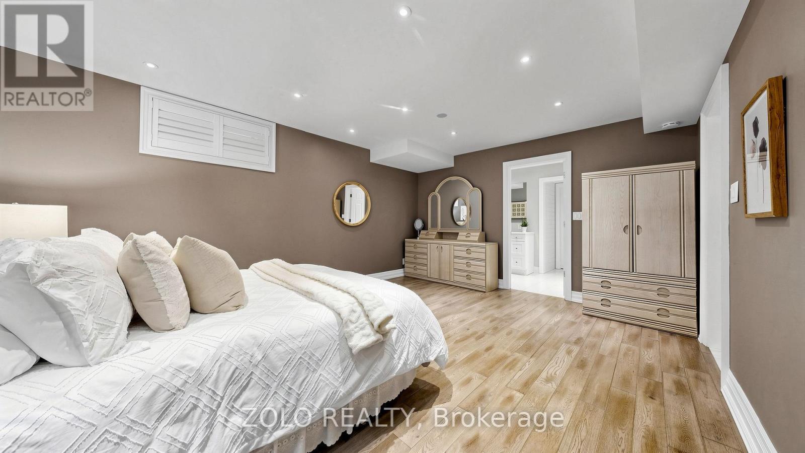 41 Meadowcliffe Drive, Toronto, ON - Indoor Photo Showing Bedroom