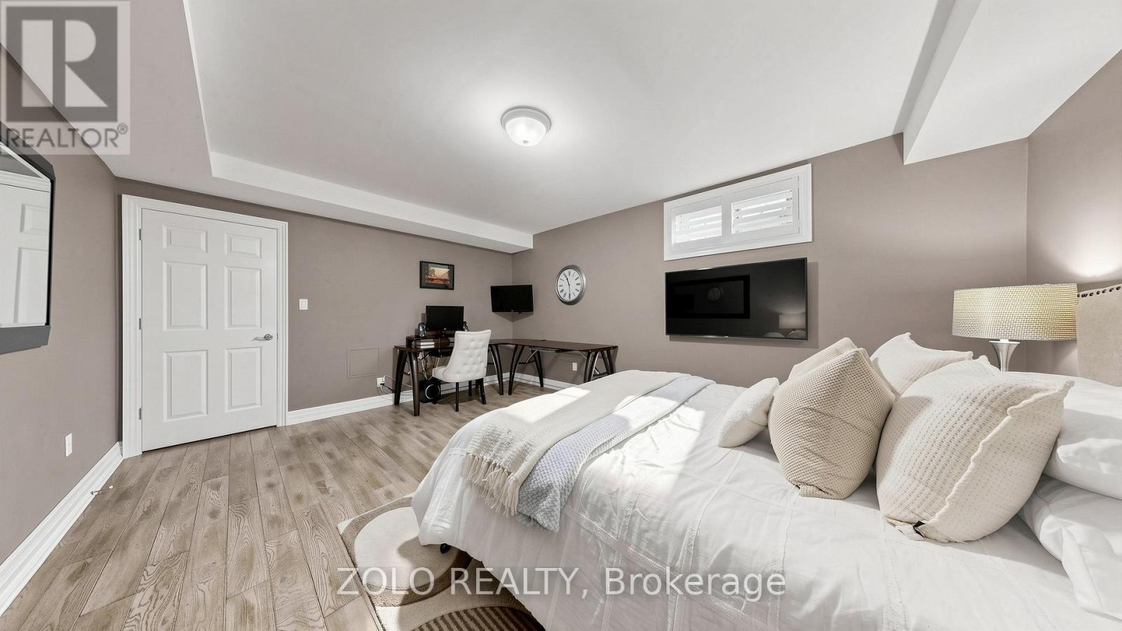 41 Meadowcliffe Drive, Toronto, ON - Indoor Photo Showing Bedroom
