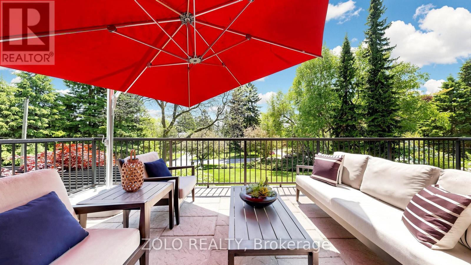 41 Meadowcliffe Drive, Toronto, ON - Outdoor With Deck Patio Veranda