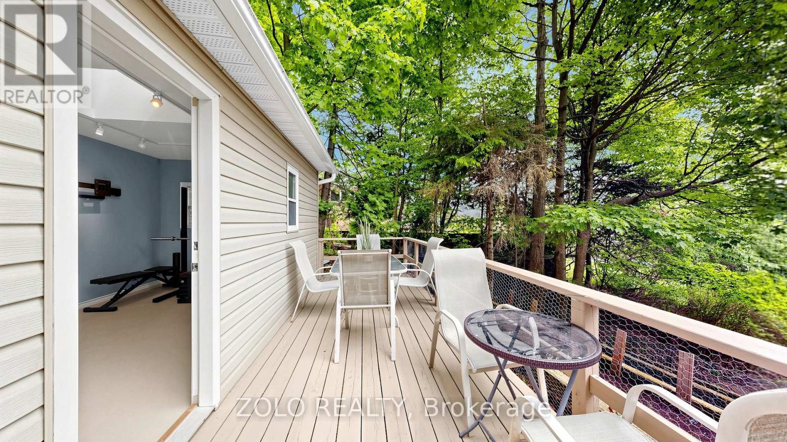 41 Meadowcliffe Drive, Toronto, ON - Outdoor With Deck Patio Veranda With Exterior