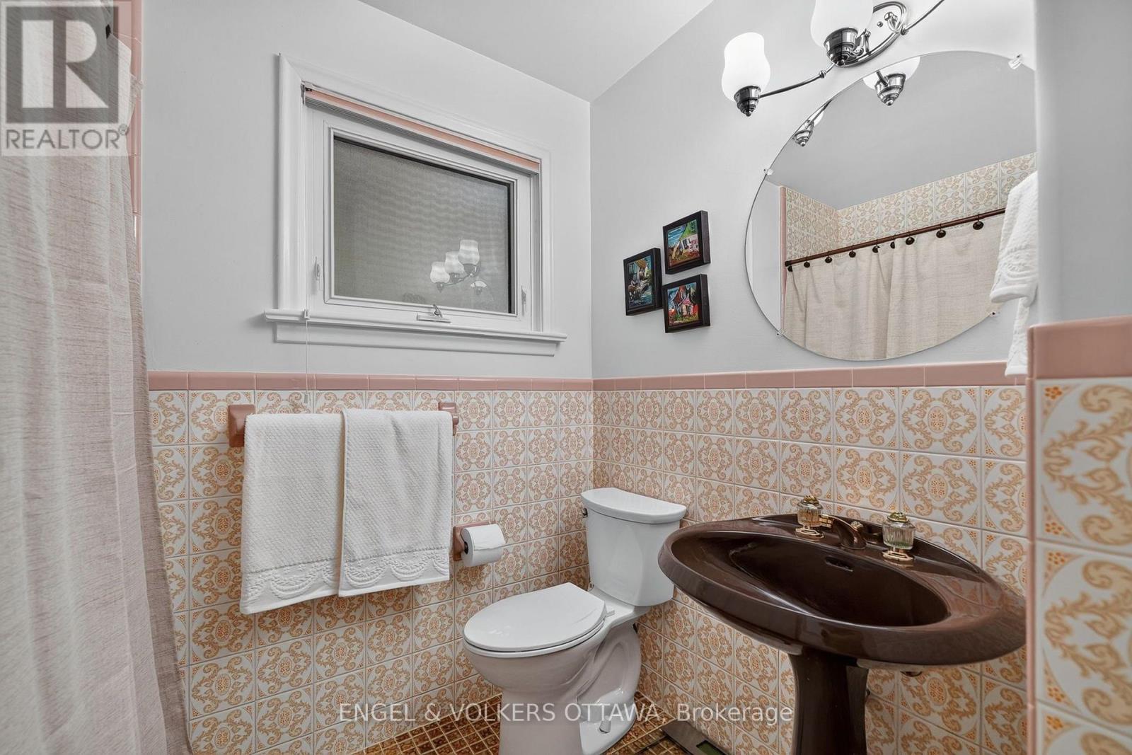 783 Wingate Drive, Ottawa, ON - Indoor Photo Showing Bathroom
