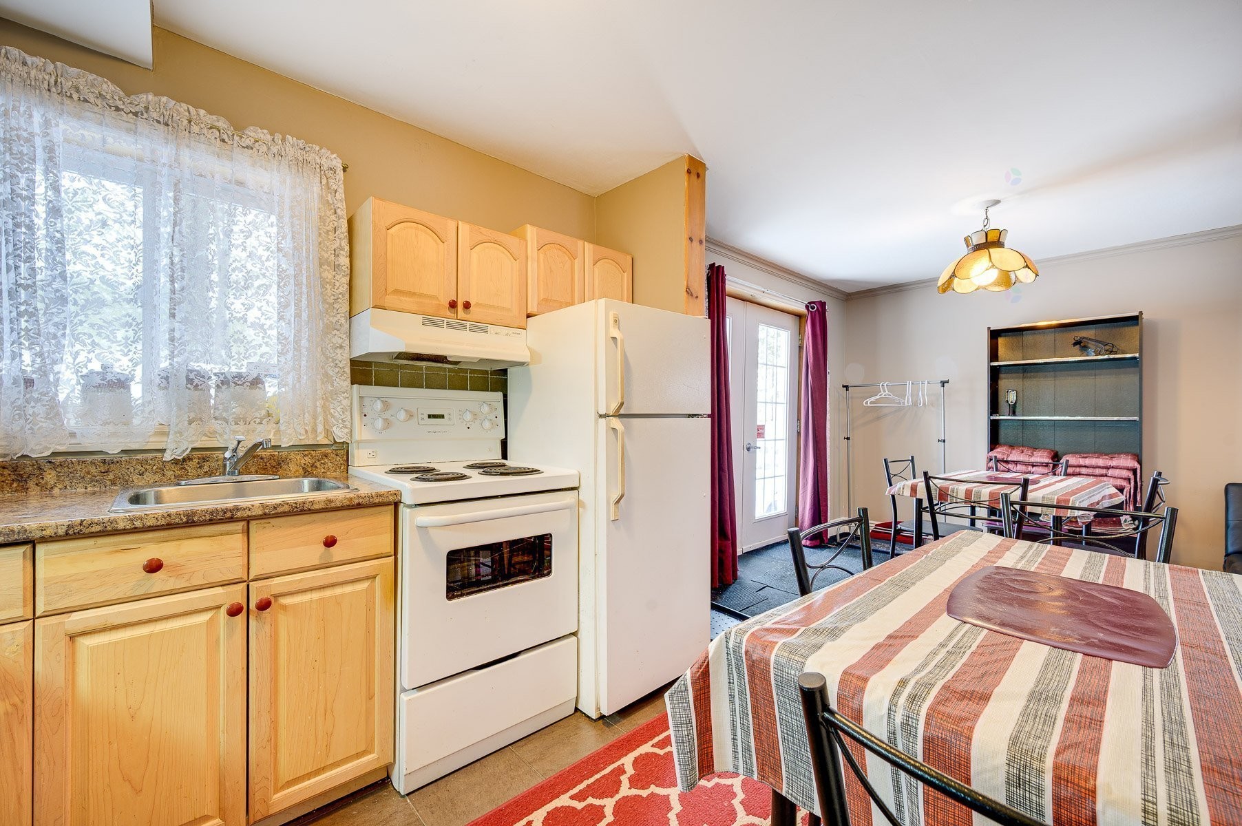 Kitchen - 330A Rue De L'Edelweiss, Sainte-Agathe-Des-Monts, QC - Indoor Photo Showing Kitchen