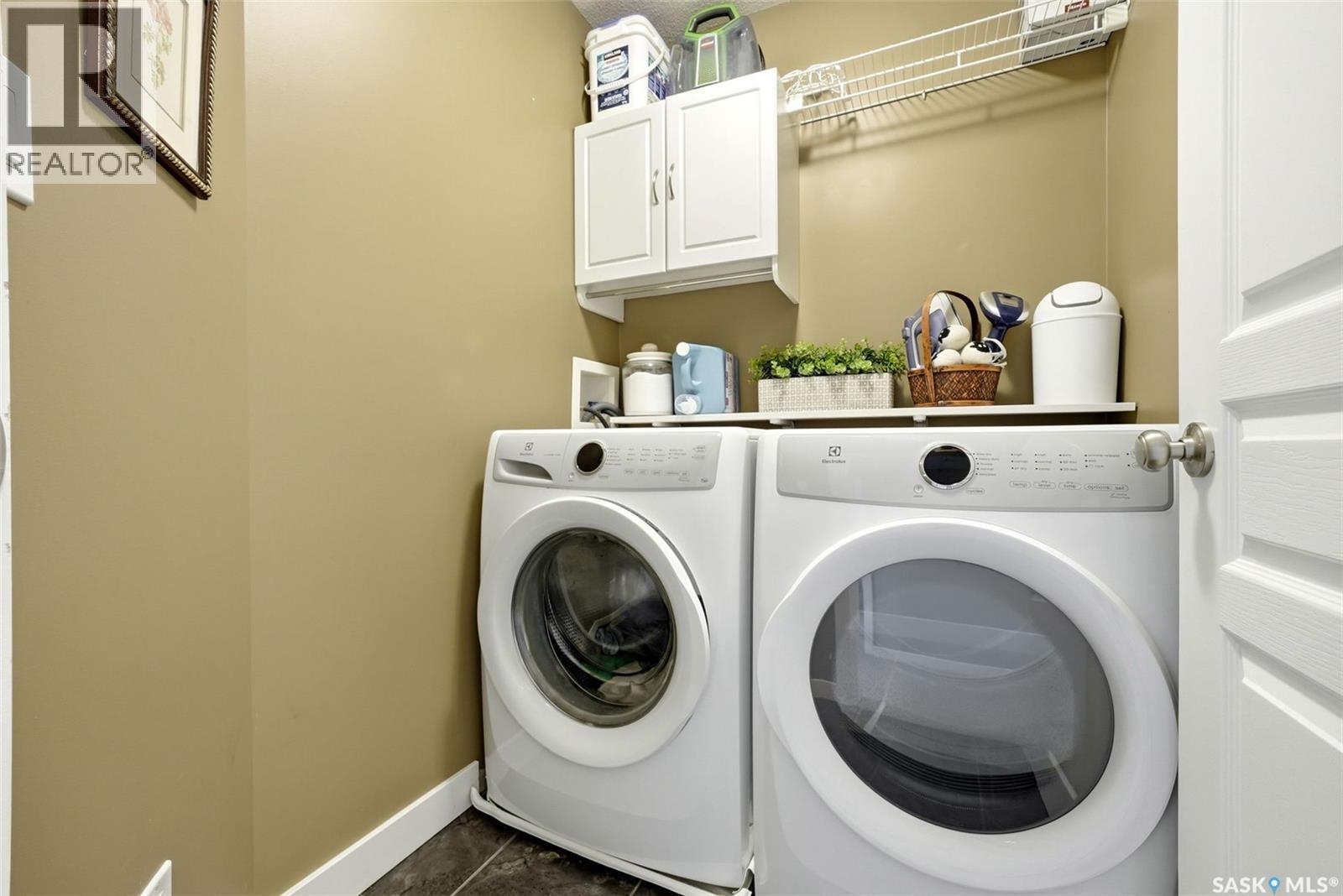 3513 Green Bank Road, Regina, SK - Indoor Photo Showing Laundry Room