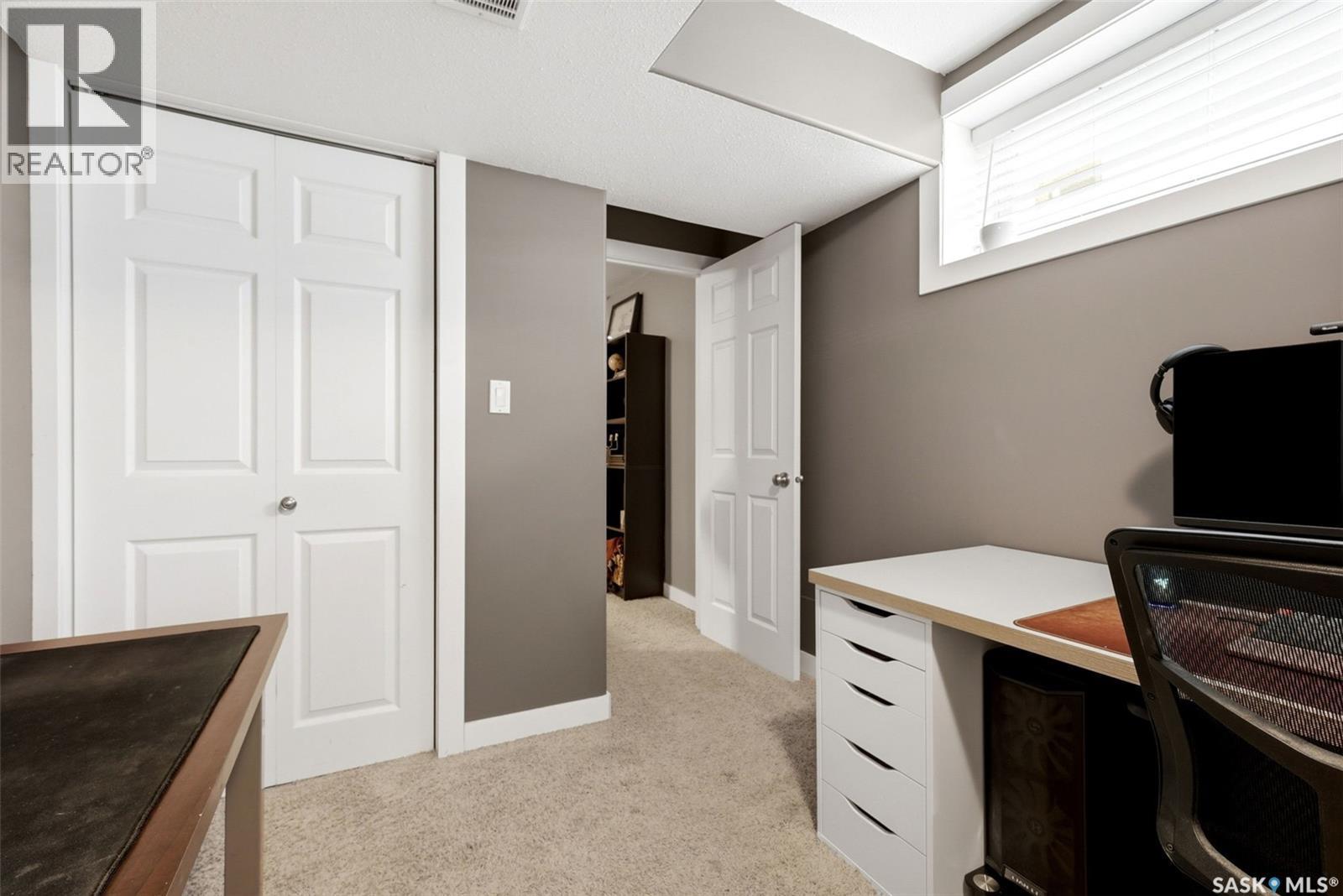3513 Green Bank Road, Regina, SK - Indoor