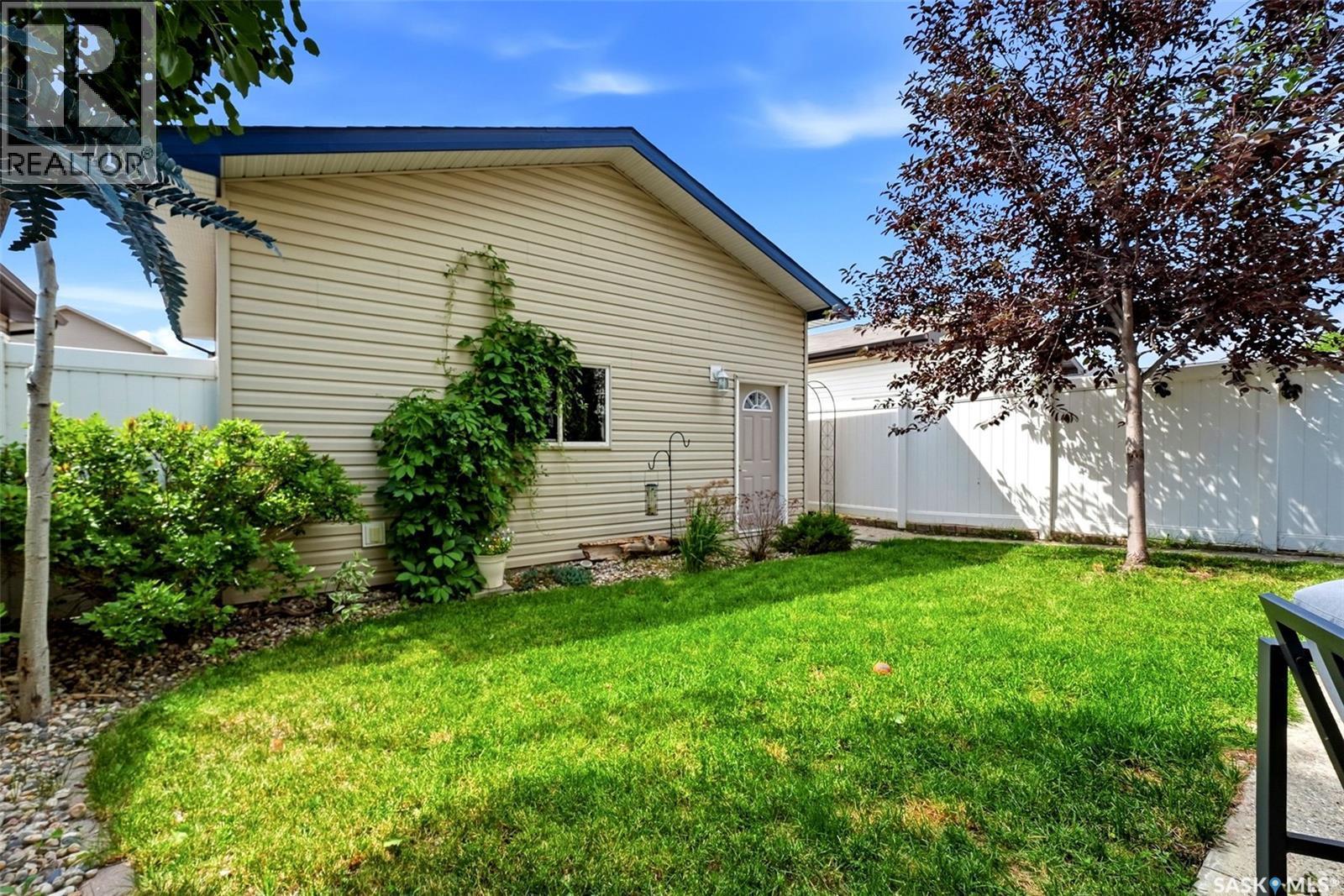 3513 Green Bank Road, Regina, SK - Outdoor