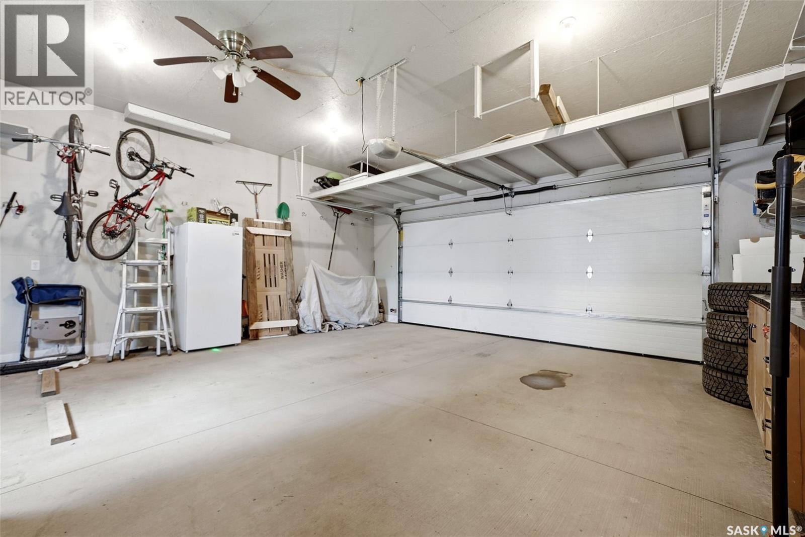 3513 Green Bank Road, Regina, SK - Indoor Photo Showing Garage