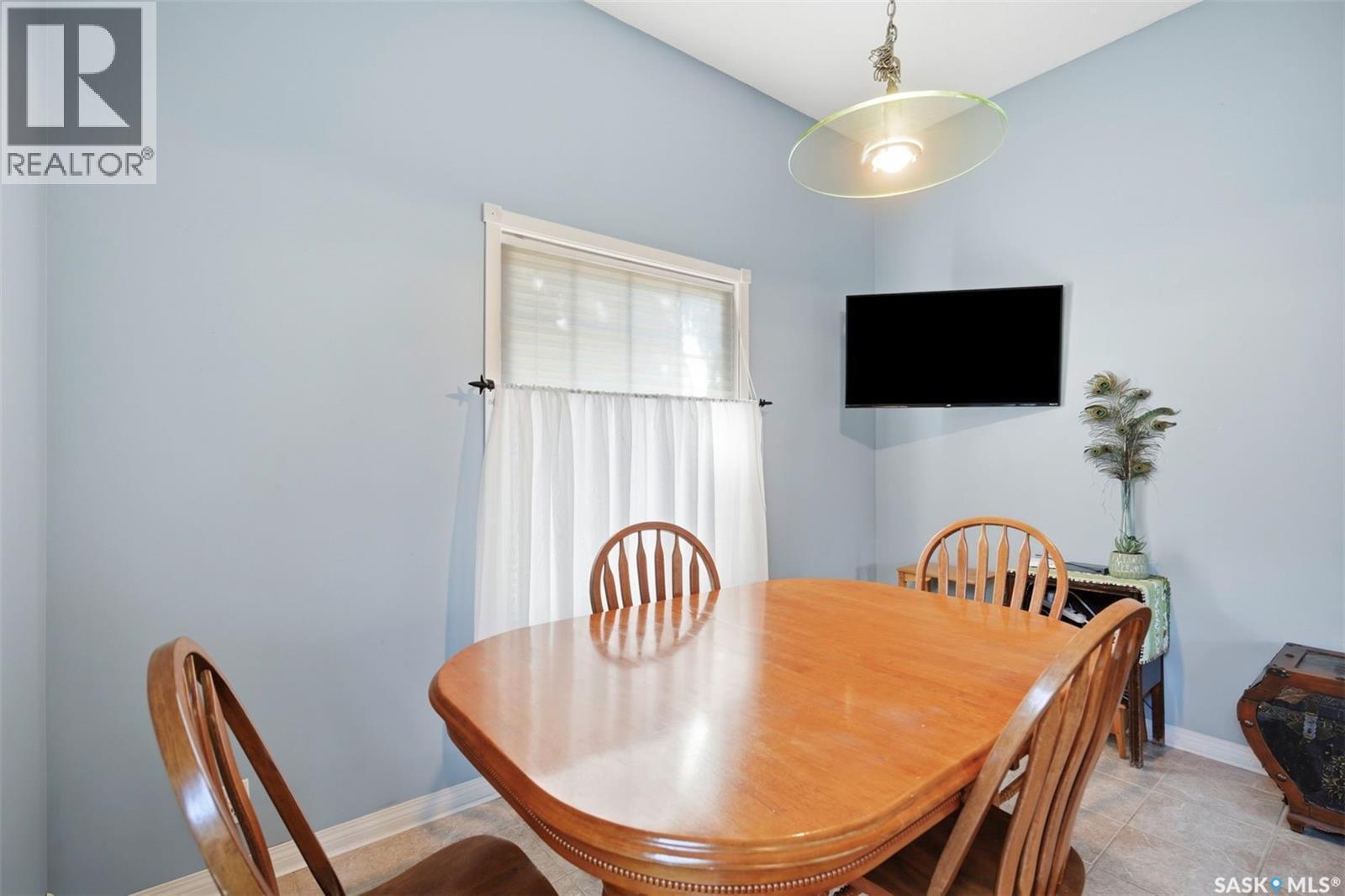 1921 Sommerfeld Avenue, Saskatoon, SK - Indoor Photo Showing Dining Room