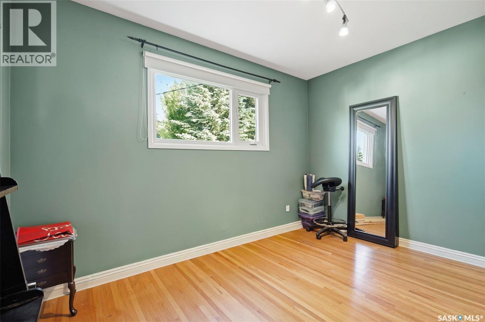 1921 Sommerfeld Avenue, Saskatoon, SK - Indoor