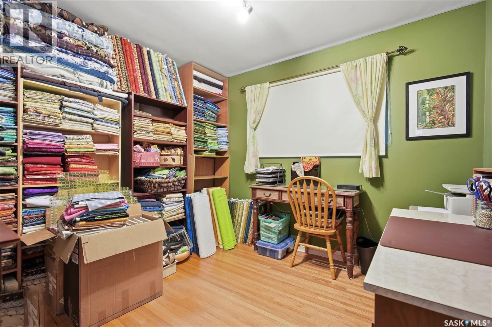 1921 Sommerfeld Avenue, Saskatoon, SK - Indoor
