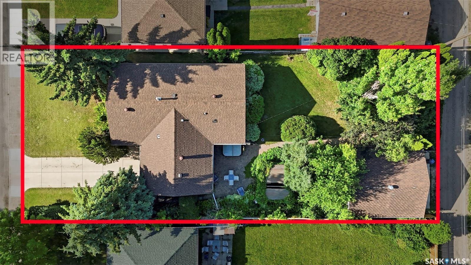 1921 Sommerfeld Avenue, Saskatoon, SK - Outdoor