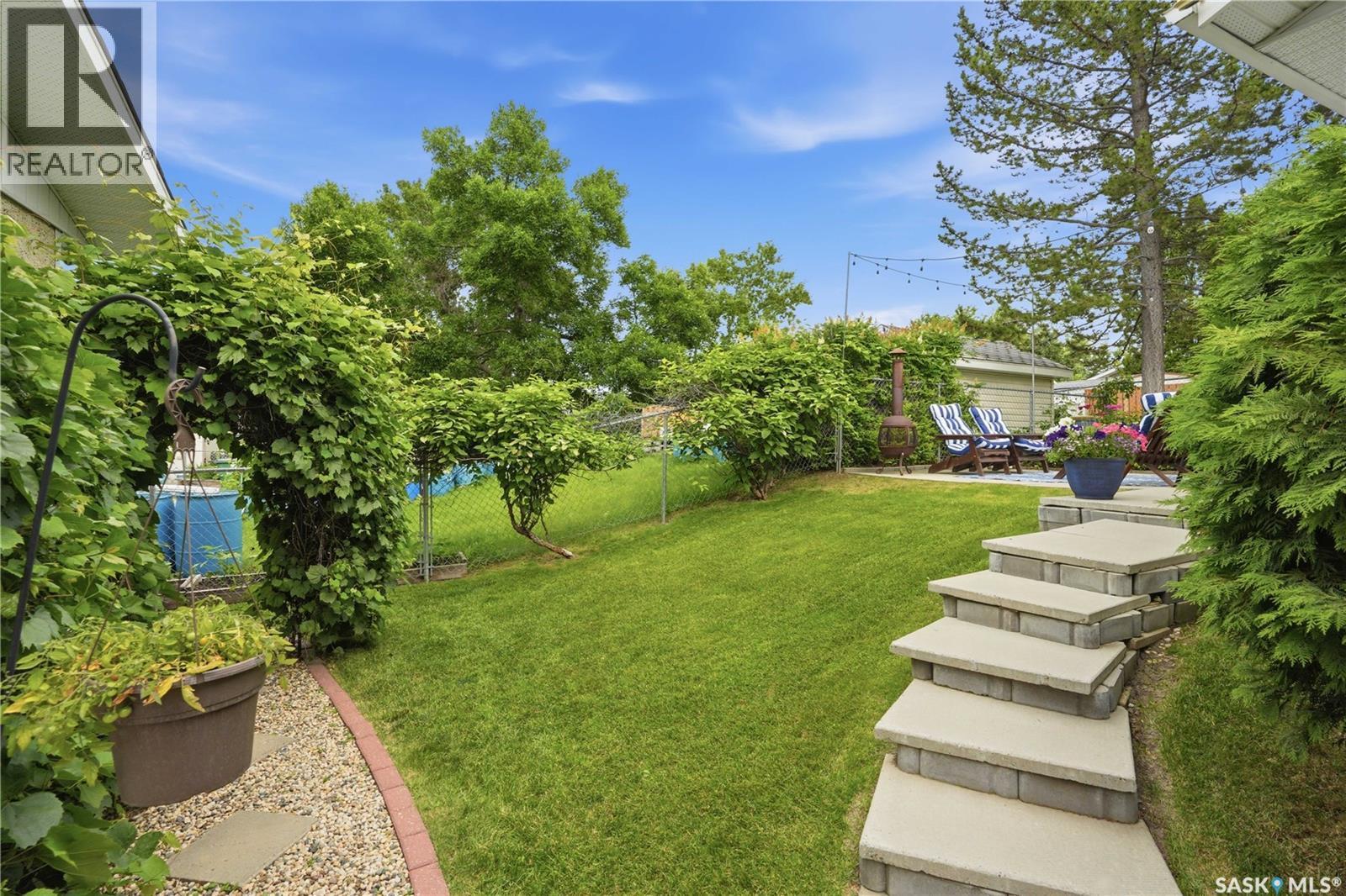 3801 Diefenbaker Drive, Saskatoon, SK - Outdoor