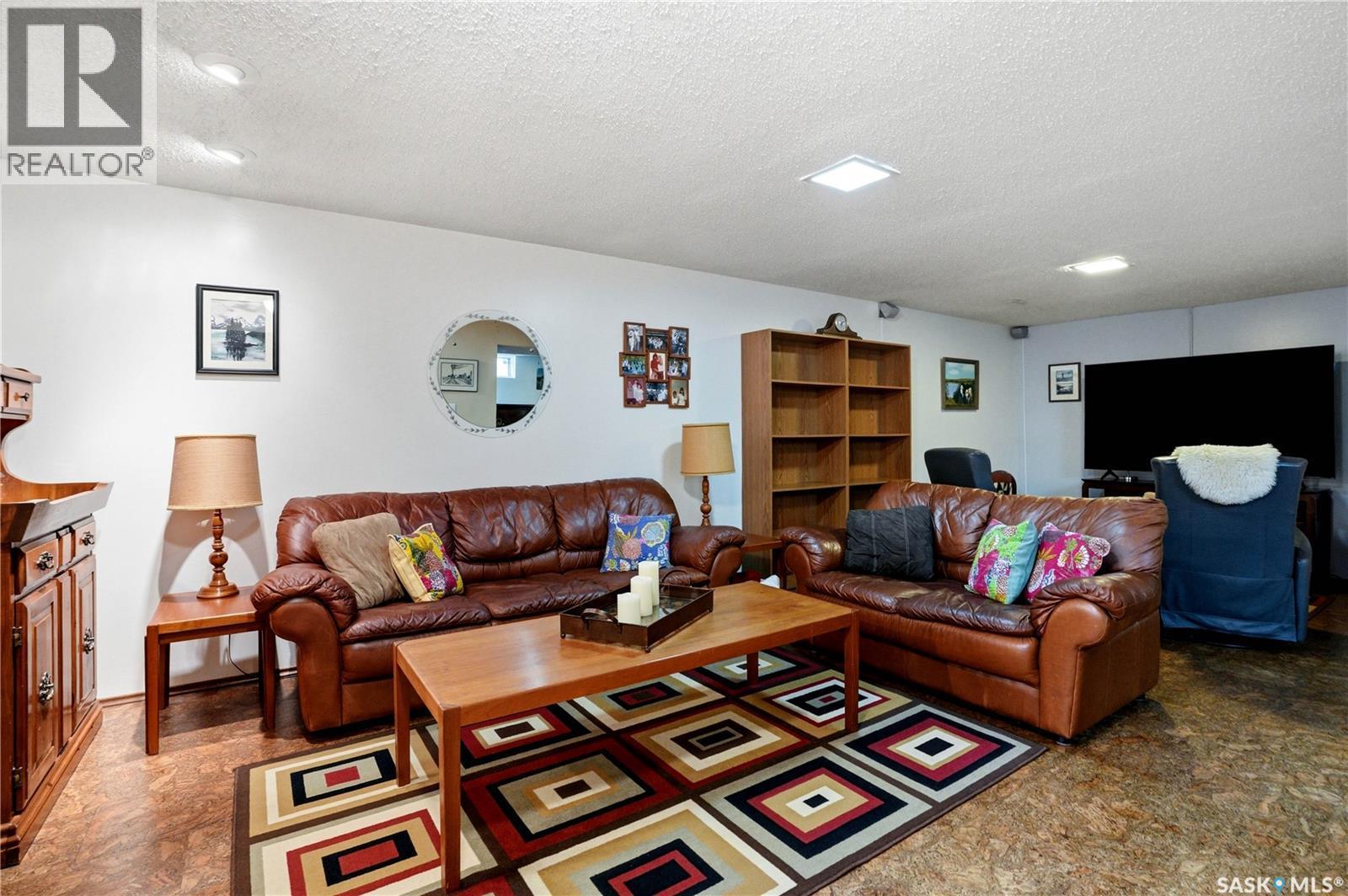 3801 Diefenbaker Drive, Saskatoon, SK