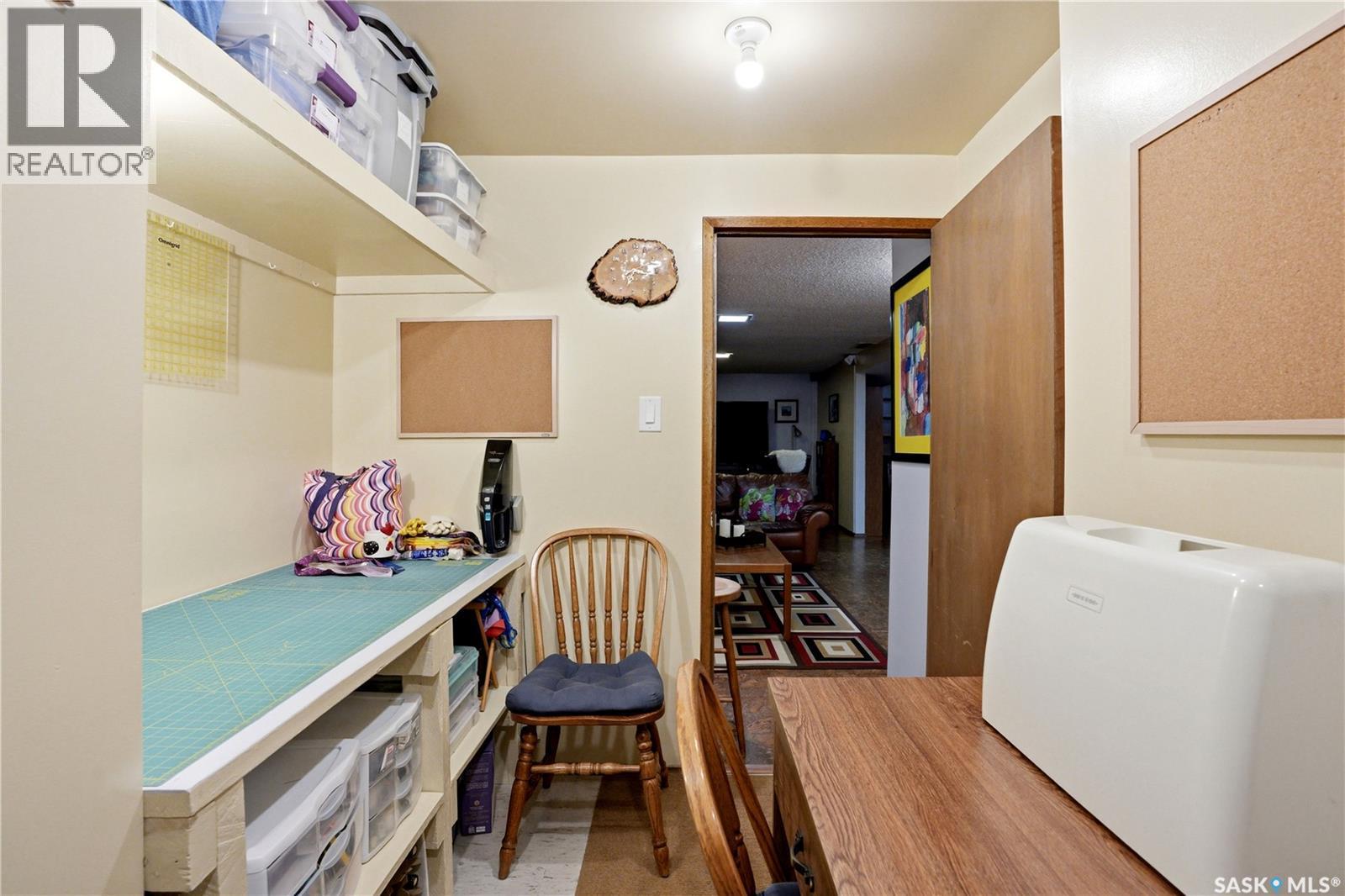 3801 Diefenbaker Drive, Saskatoon, SK