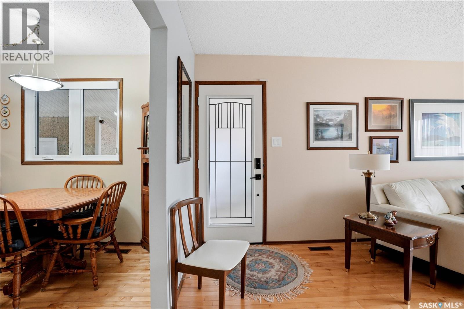 3801 Diefenbaker Drive, Saskatoon, SK - Indoor