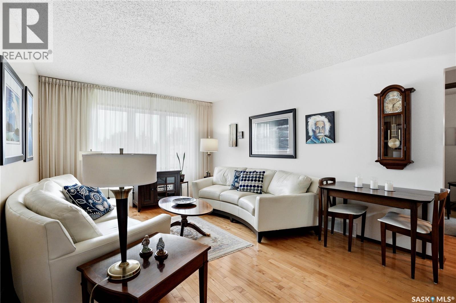 3801 Diefenbaker Drive, Saskatoon, SK