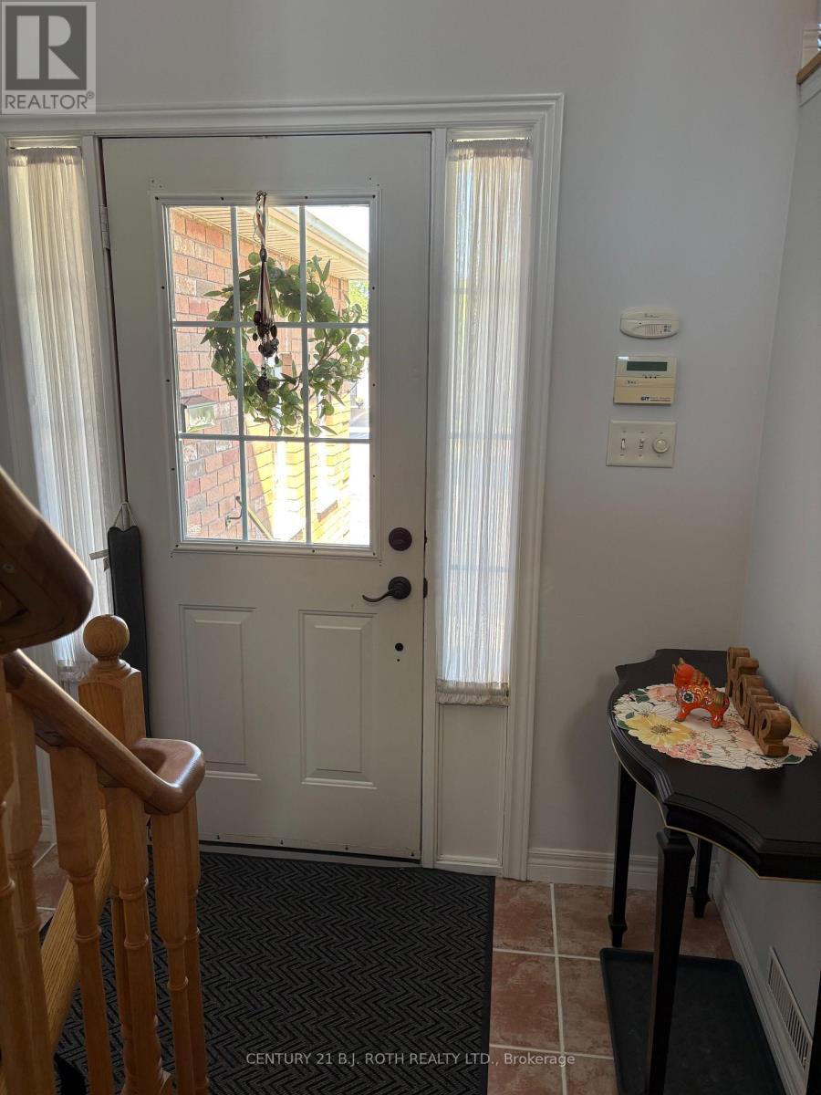 Upper Level - 59 Nicklaus Drive, Barrie, ON - Indoor Photo Showing Other Room