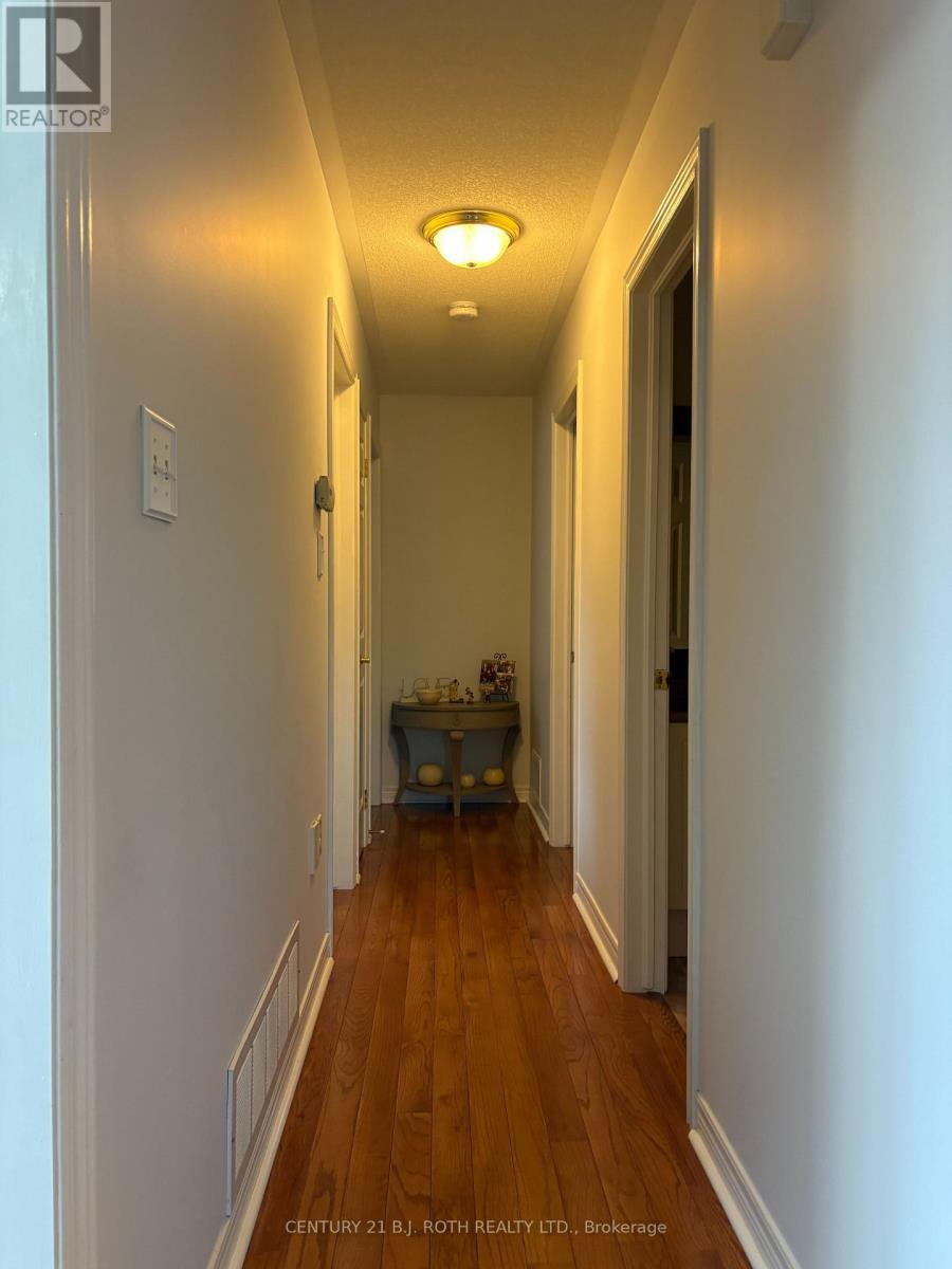Upper Level - 59 Nicklaus Drive, Barrie, ON - Indoor Photo Showing Other Room