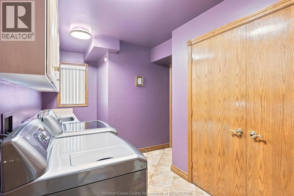 2648 Fleming, Windsor, ON - Indoor Photo Showing Laundry Room