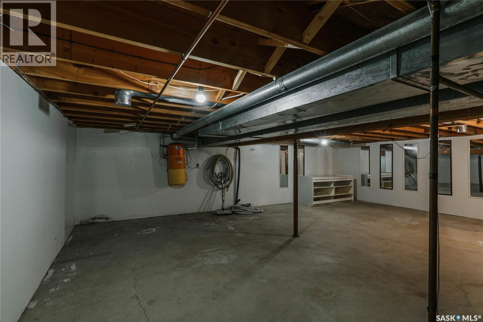3338 Calder Crescent, Saskatoon, SK - Indoor Photo Showing Basement