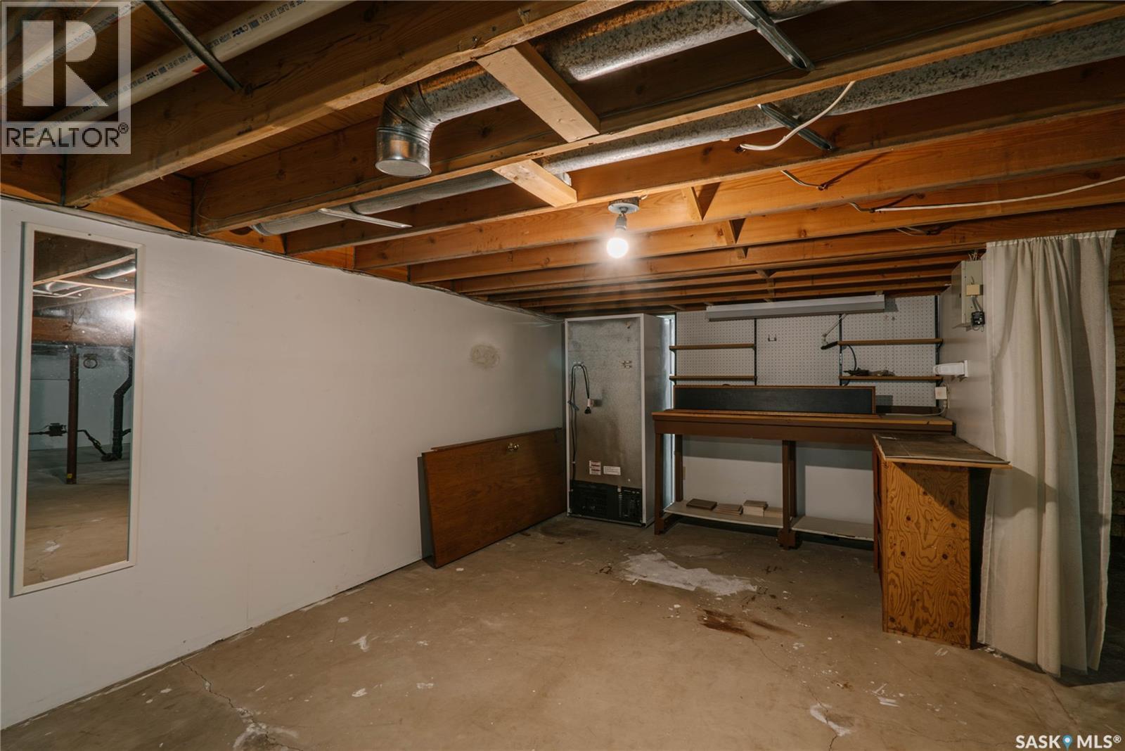 3338 Calder Crescent, Saskatoon, SK - Indoor Photo Showing Basement