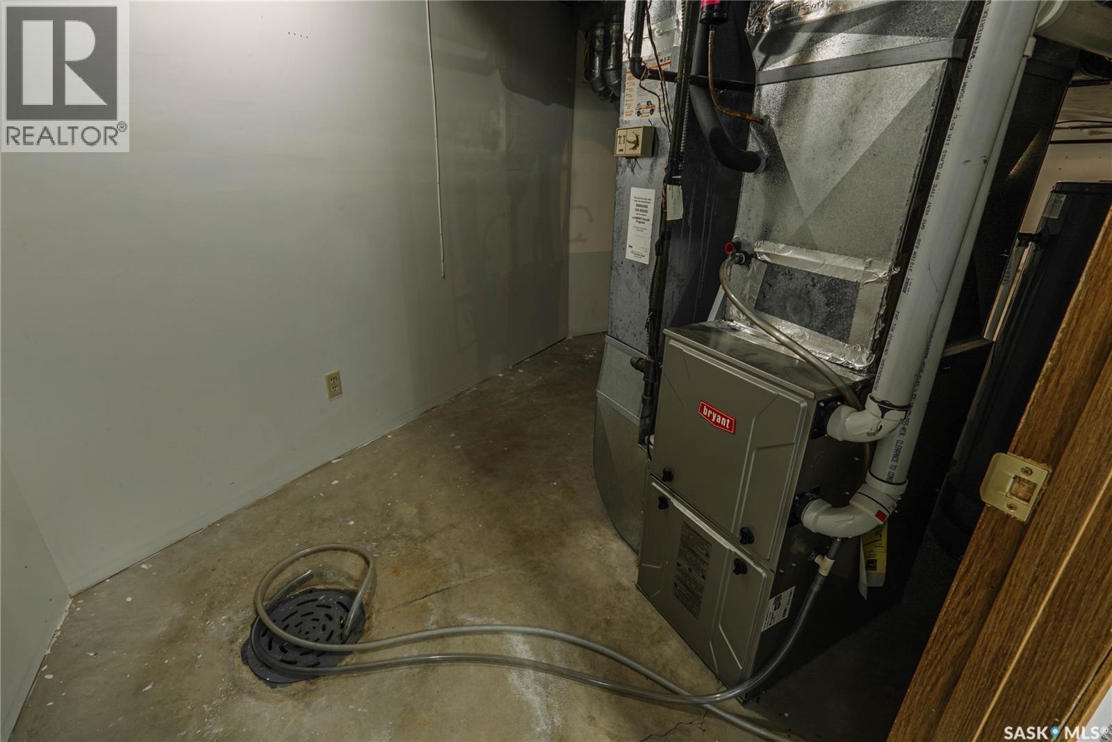 3338 Calder Crescent, Saskatoon, SK - Indoor Photo Showing Basement