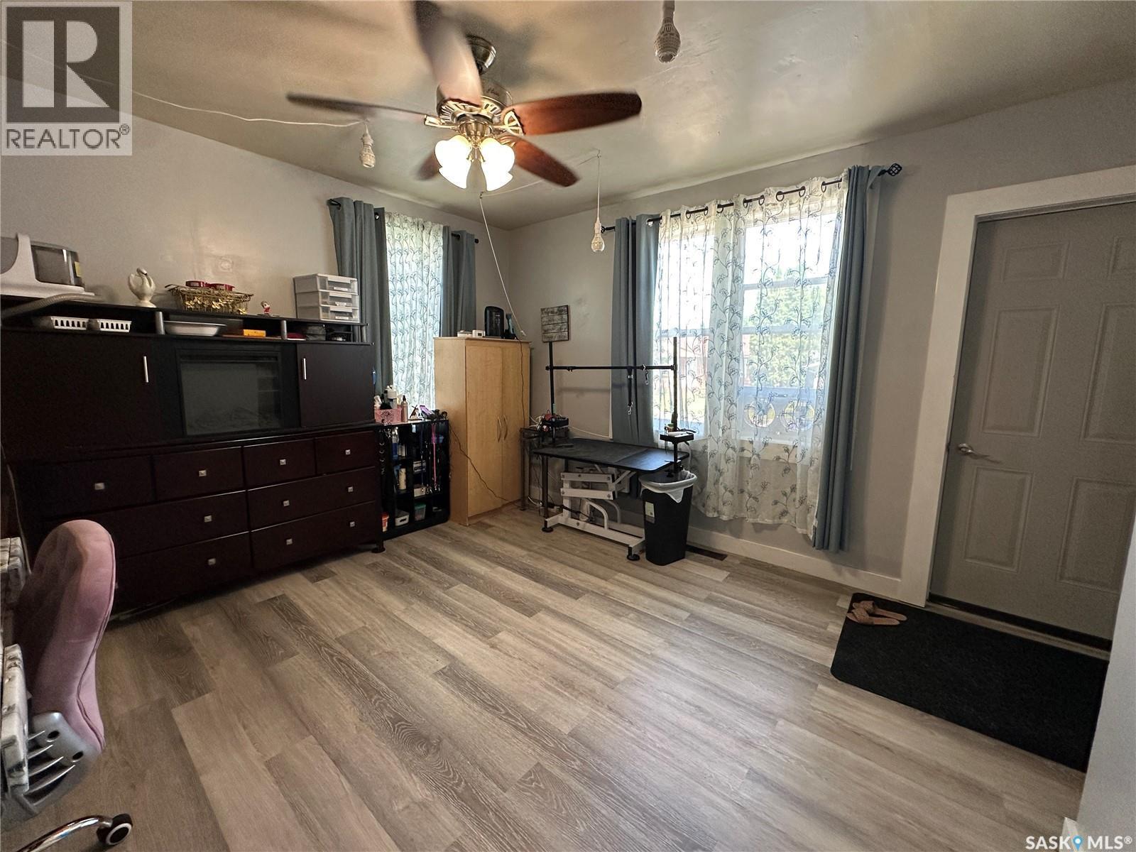 124 Taylor Street, Kamsack, SK - Indoor