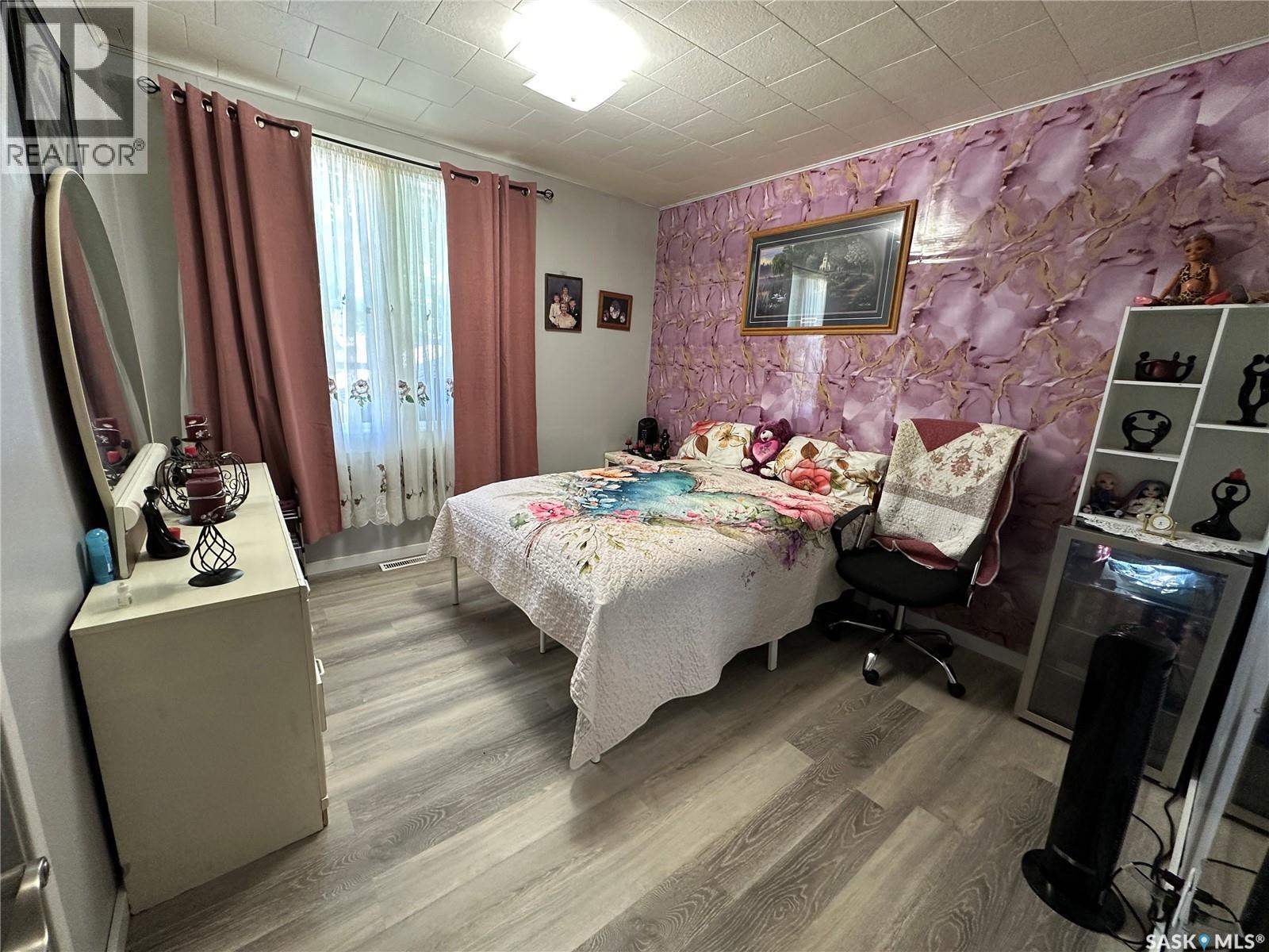 124 Taylor Street, Kamsack, SK - Indoor Photo Showing Bedroom