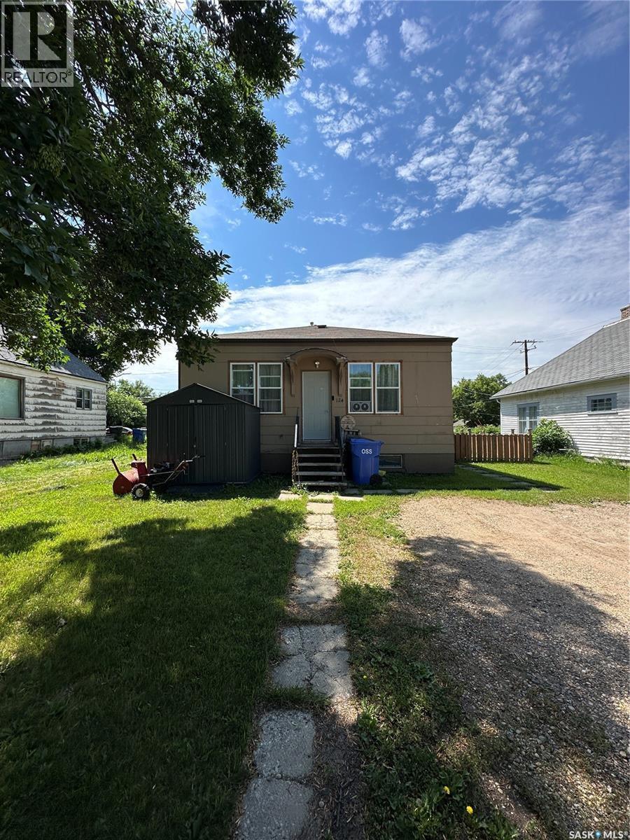 124 Taylor Street, Kamsack, SK - Outdoor