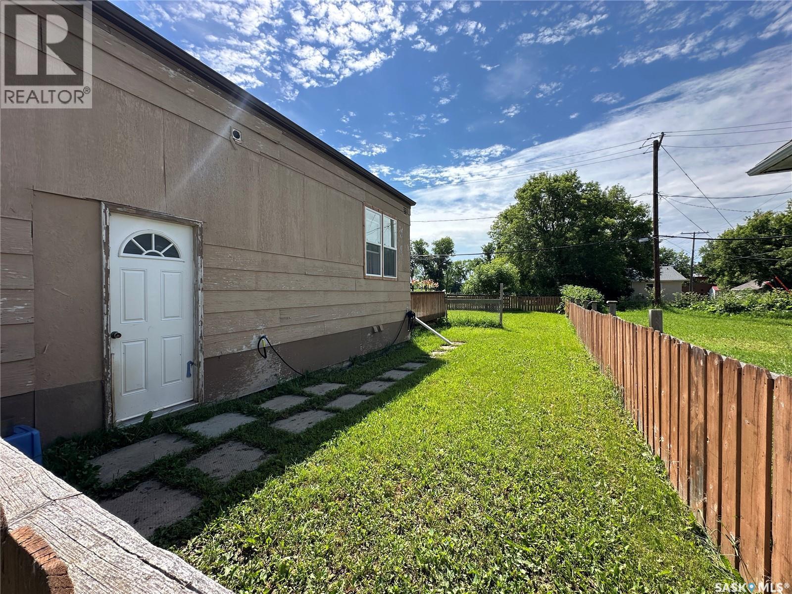 124 Taylor Street, Kamsack, SK - Outdoor With Exterior