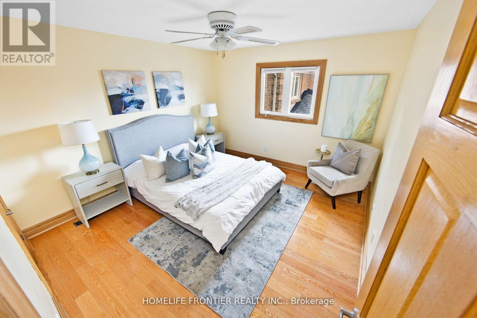 6124 Hardesty Crescent, Mississauga, ON - Indoor Photo Showing Bedroom
