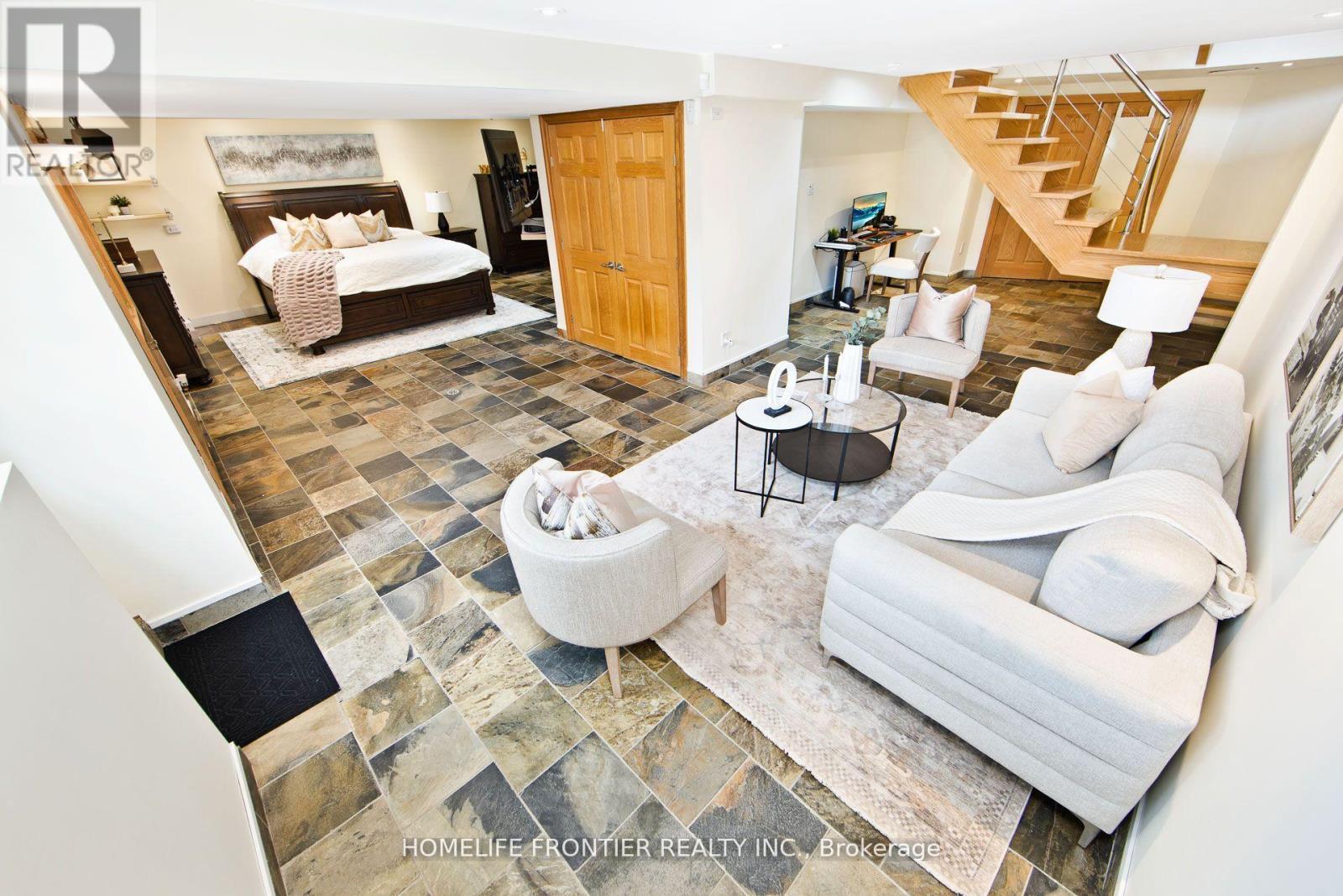 6124 Hardesty Crescent, Mississauga, ON - Indoor Photo Showing Other Room