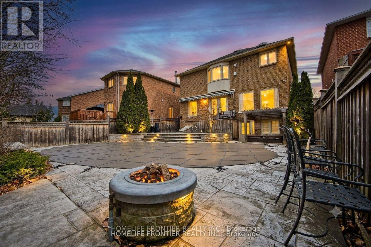 6124 Hardesty Crescent, Mississauga, ON - Outdoor With Deck Patio Veranda