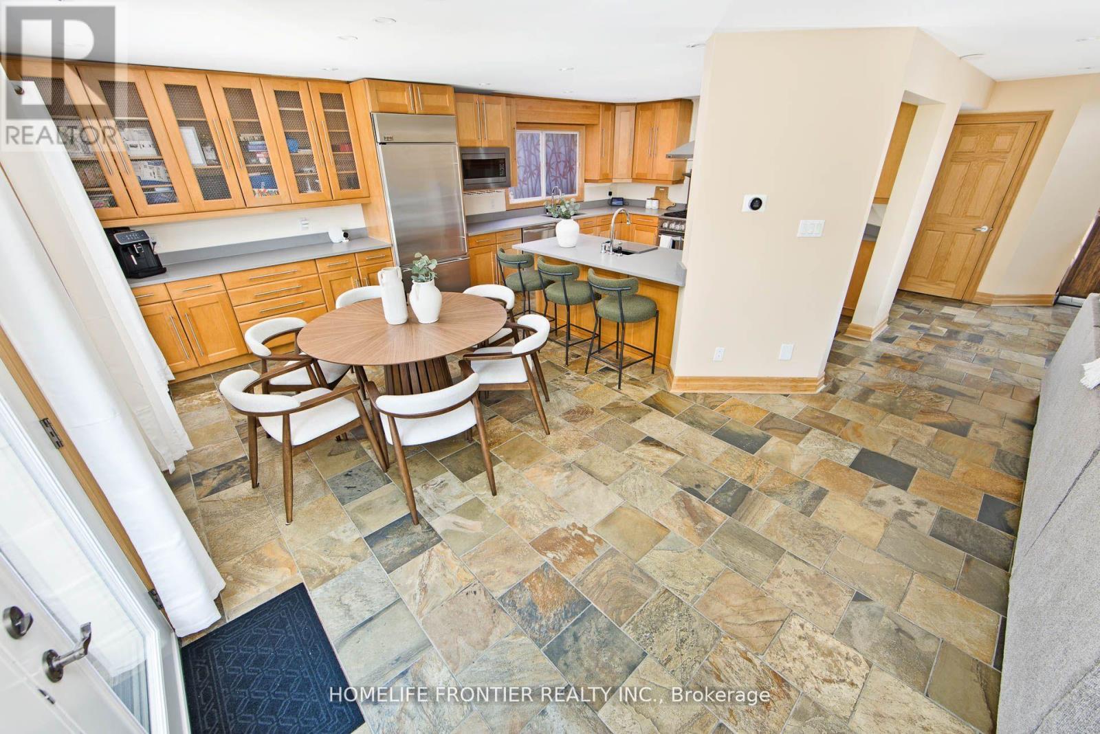 6124 Hardesty Crescent, Mississauga, ON - Indoor