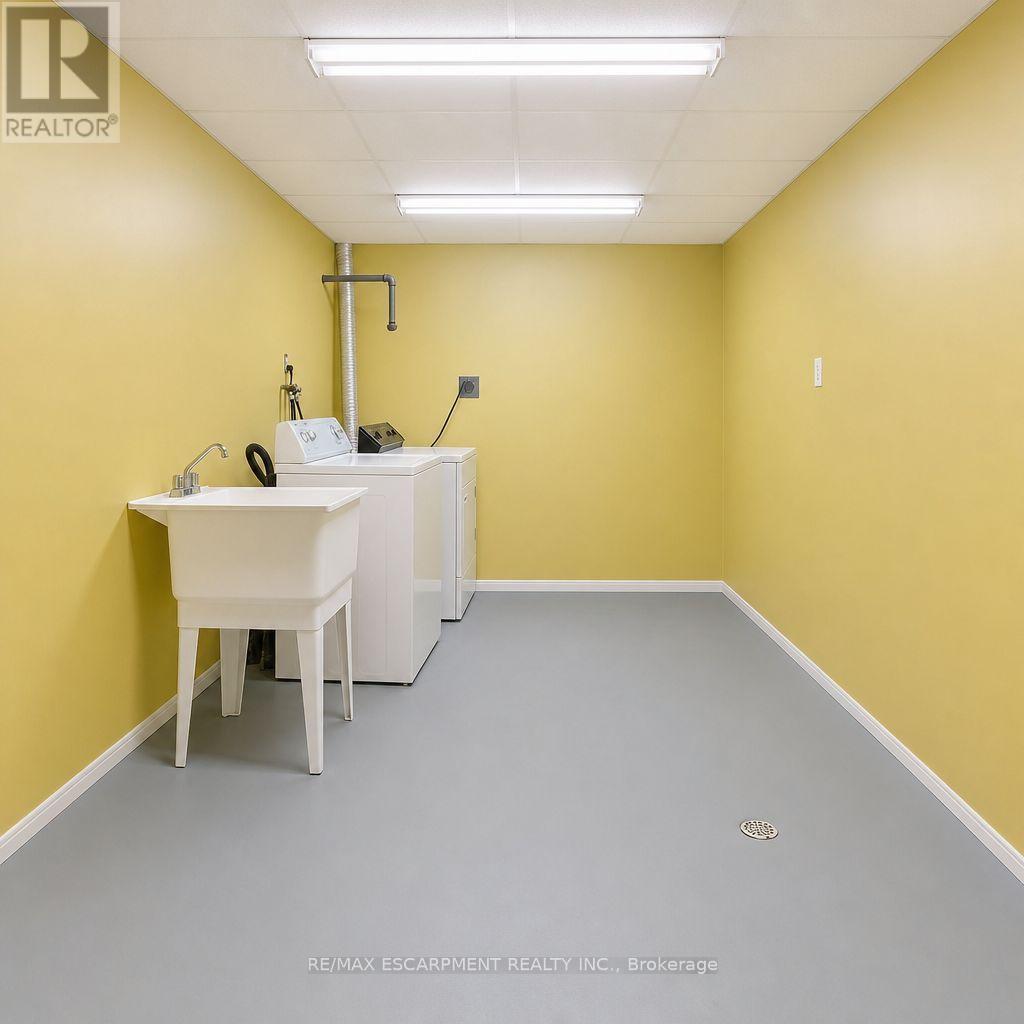 1273 Clarkson Road N, Mississauga, ON - Indoor