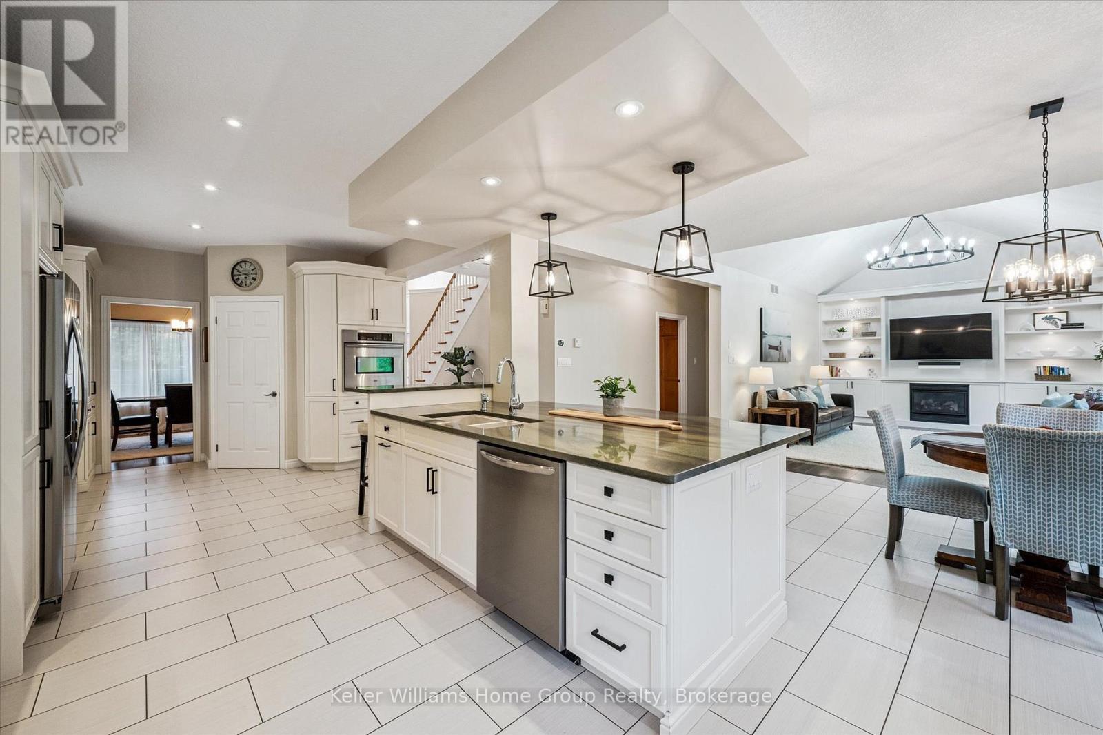 294 Farley Drive, Guelph (Pineridge/Westminster Woods), ON - Indoor Photo Showing Kitchen